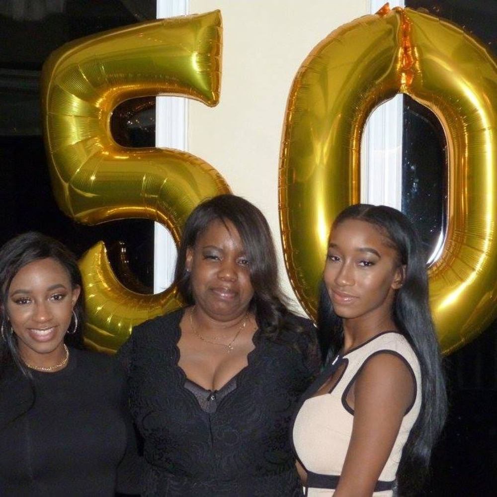 Meet your Posher, Sharon